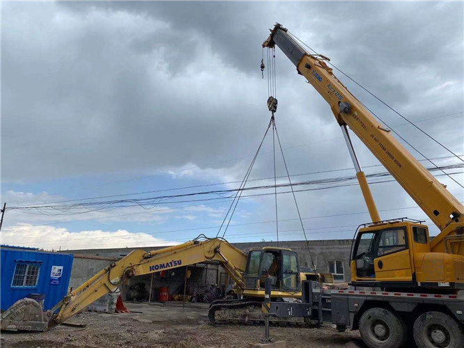 当涂县25吨吊车的工作半径是多少？